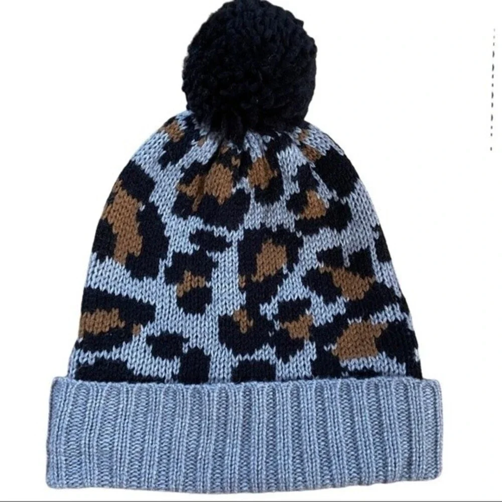 Old Navy Jaquard Beane Animal Print in Gray, Black and Brown NWT One Size